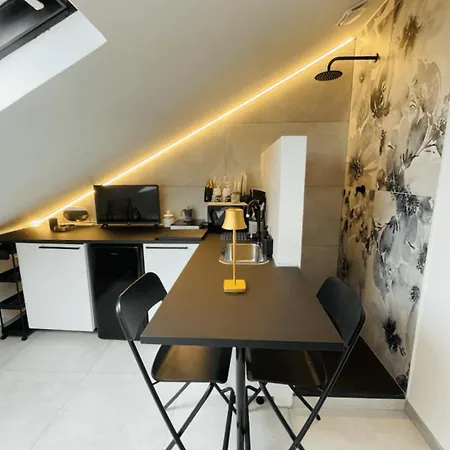 Joivy Compact Top-floor In Apartamento *